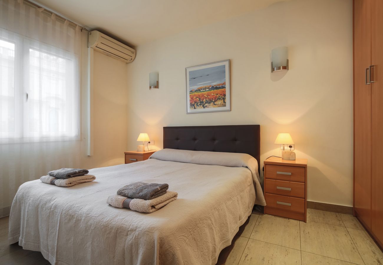 Apartamento em Barcelona - MARQUES, modern 4bed/2bath apartment