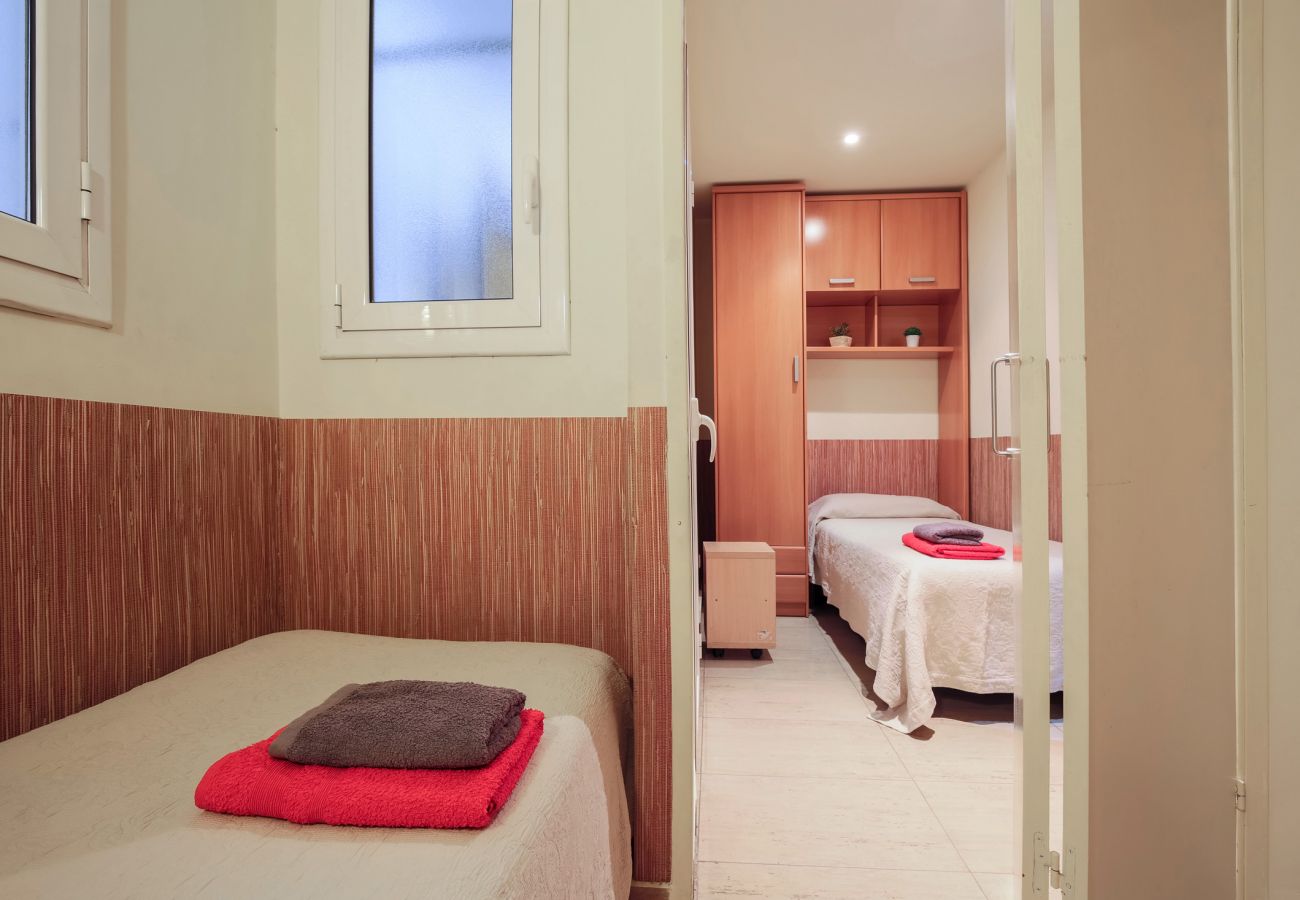 Apartamento em Barcelona - MARQUES, modern 4bed/2bath apartment