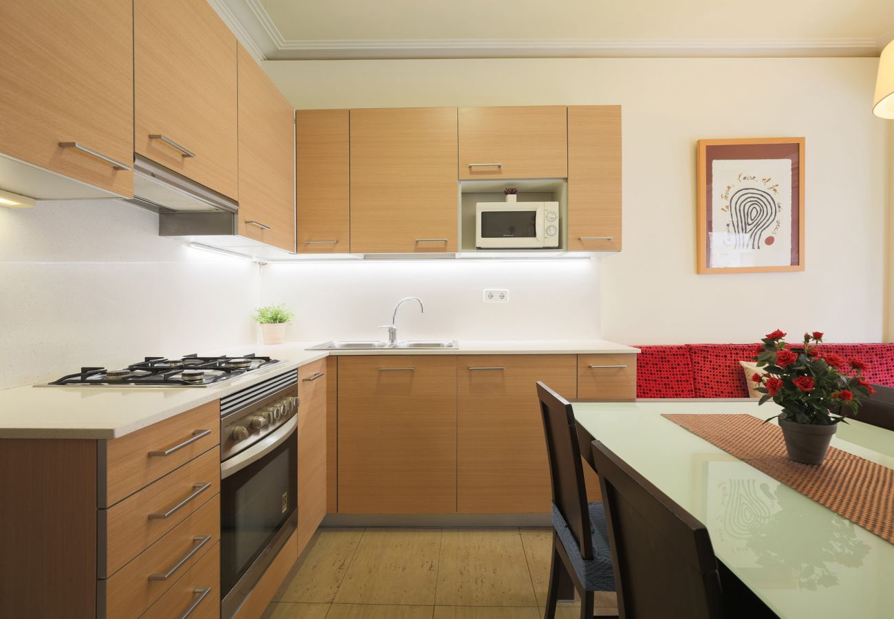 Apartamento em Barcelona - MARQUES, modern 4bed/2bath apartment