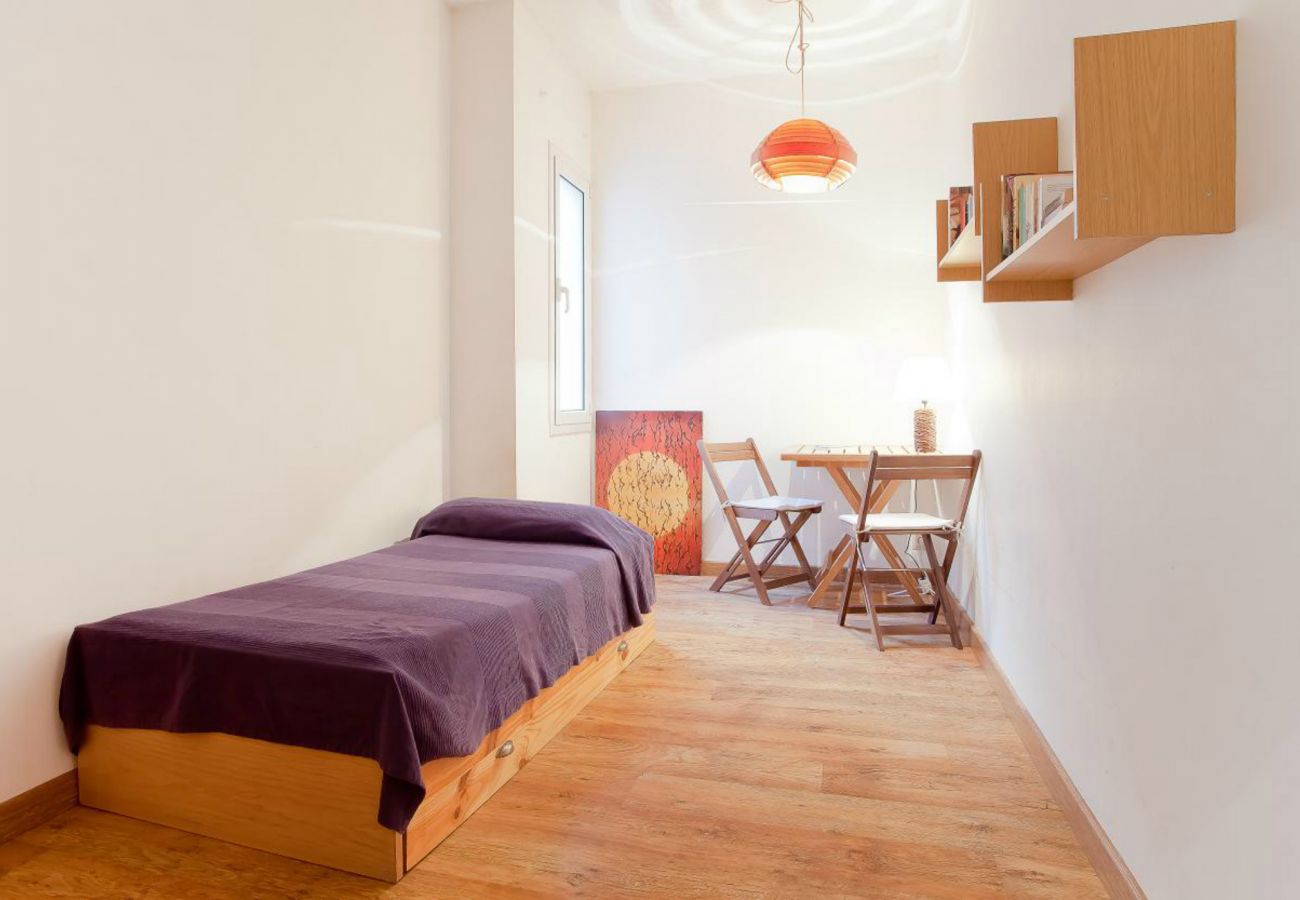 Apartamento em Barcelona - ATIC SAGRADA FAMILIA, with big private terrace