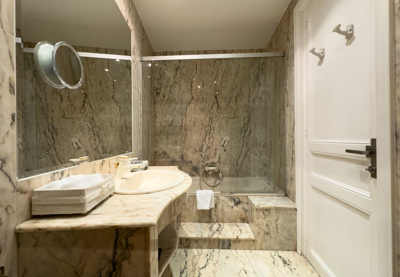 Apartamento em Barcelona - PASSEIG DE GRACIA, with large terrace