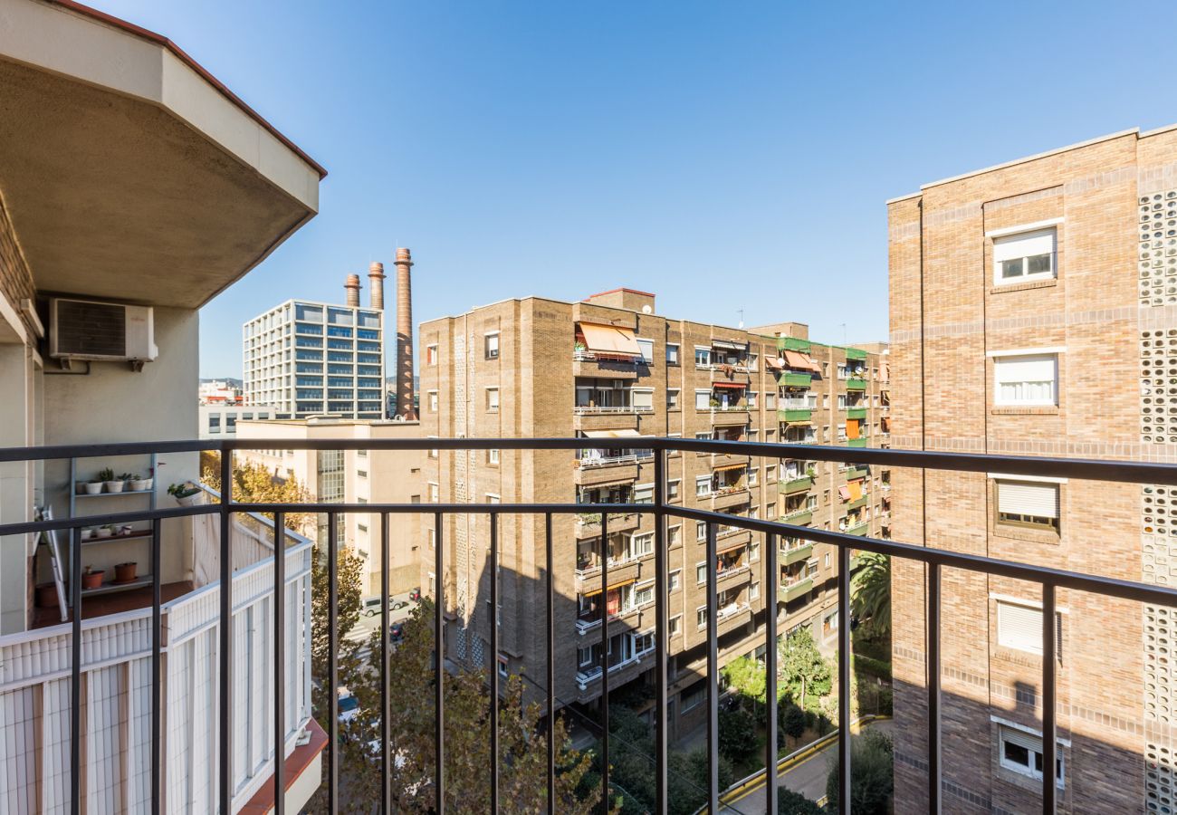 Apartamento em Barcelona - PORT BCN, classic 3bed with balcony