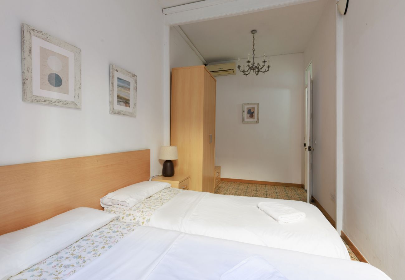 Apartamento em Barcelona - GRACIA SANT AGUSTI, 3 bedrooms