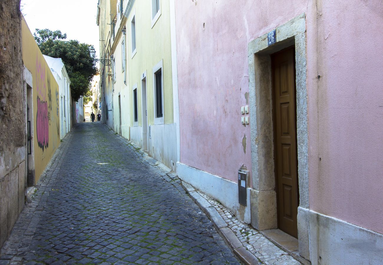 Apartamento em Lisboa - SANTA MARTA VINTAGE DESIGN II by HOMING