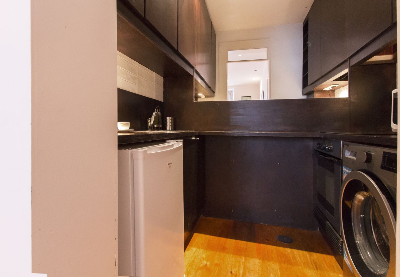 Apartamento em Lisboa - SANTA MARTA VINTAGE DESIGN II by HOMING