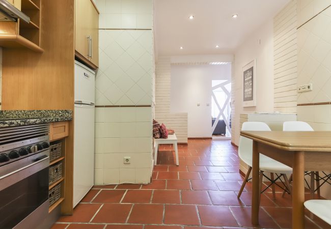 Apartamento em Lisboa - TYPICAL MOURARIA by HOMING Apartamento em Lisboa - TYPICAL MOURARIA by HOMING