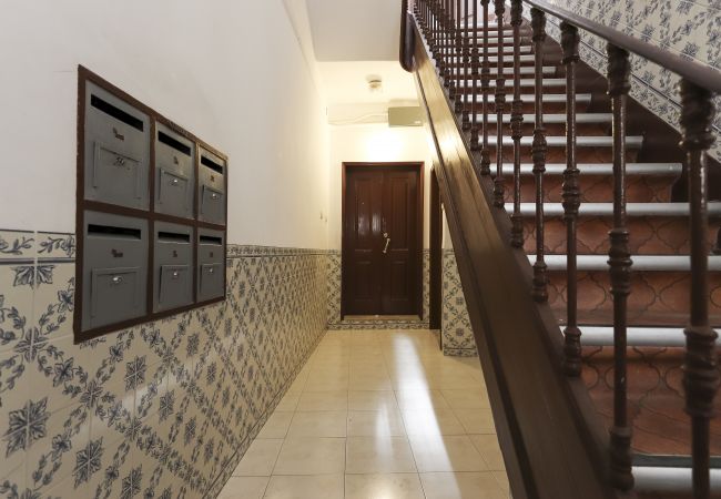 Apartamento em Lisboa - TYPICAL MOURARIA by HOMING Apartamento em Lisboa - TYPICAL MOURARIA by HOMING