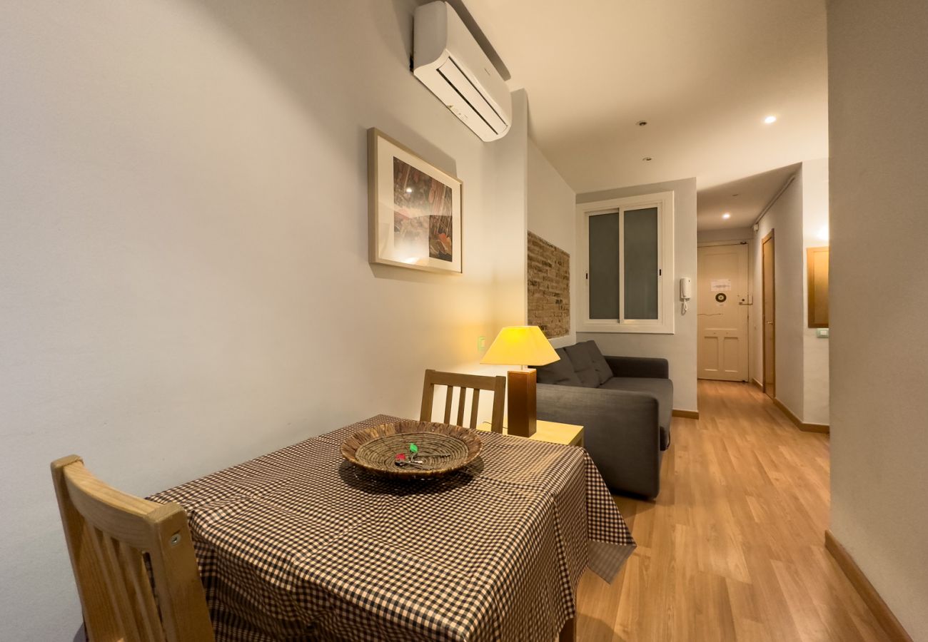 Apartamento em Barcelona - GRACIA comfort, patio place
