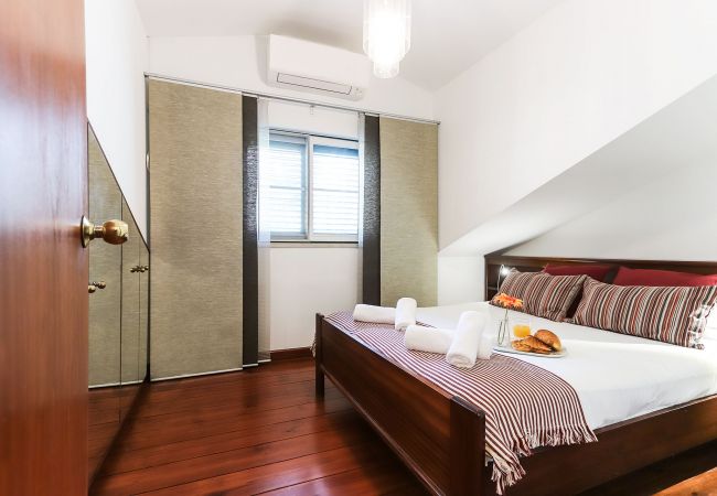 Apartamento em Lisboa - AV. LIBERDADE DUPLEX by HOMING Apartamento em Lisboa - AV. LIBERDADE DUPLEX by HOMING