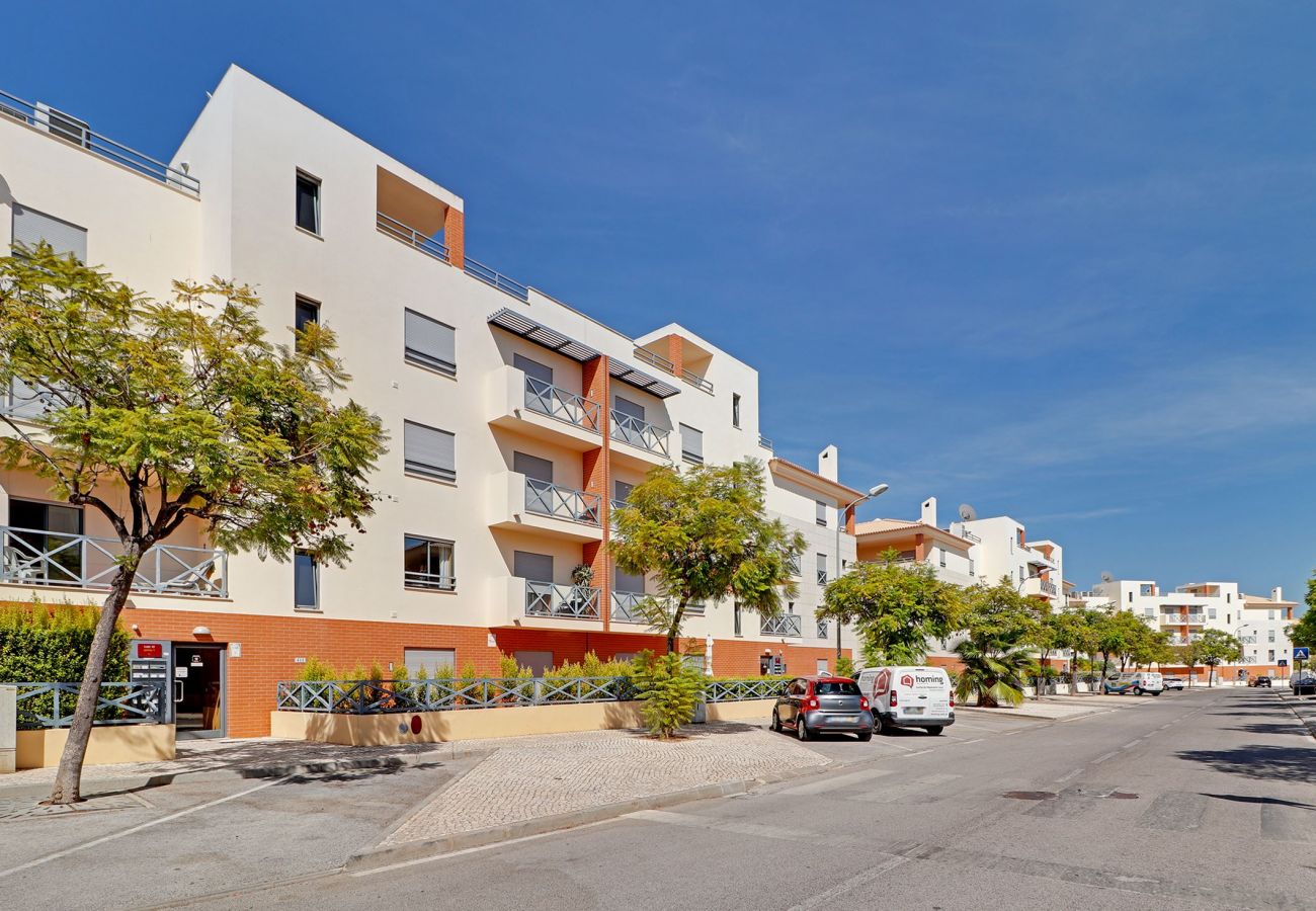 Apartamento em Albufeira - ALBUFEIRA MODERN 1 WITH POOL by HOMING