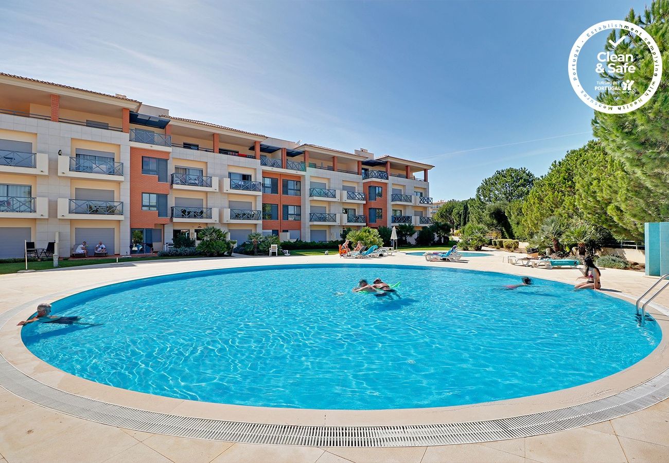 Apartamento em Albufeira - ALBUFEIRA MODERN 1 WITH POOL by HOMING