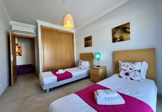 Casa geminada em Albufeira - ALBUFEIRA GARDEN VILLA WITH POOL by HOMING Casa geminada em Albufeira - ALBUFEIRA GARDEN VILLA WITH POOL by HOMING