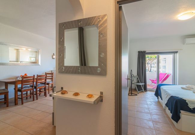 Apartamento em Vilamoura - VILAMOURA COSY 2 WITH POOL by HOMING Apartamento em Vilamoura - VILAMOURA COSY 2 WITH POOL by HOMING