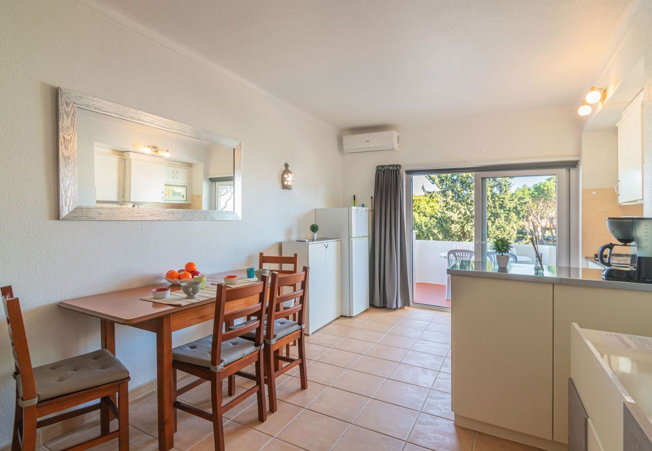 Apartamento em Vilamoura - VILAMOURA COSY 2 WITH POOL by HOMING