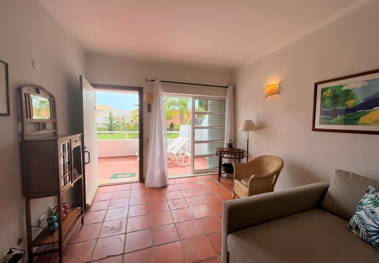 Apartamento em Vilamoura - VILAMOURA TYPICAL 1 WITH POOL by HOMING