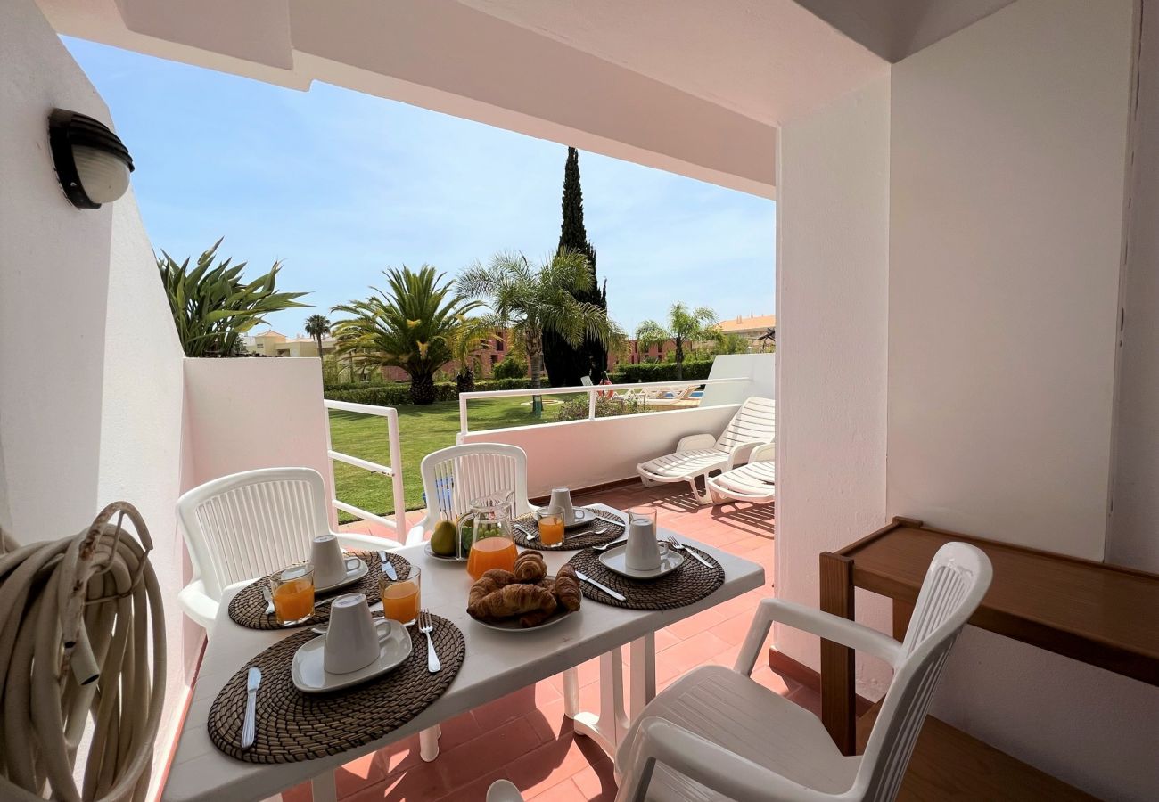 Apartamento em Vilamoura - VILAMOURA TYPICAL 1 WITH POOL by HOMING