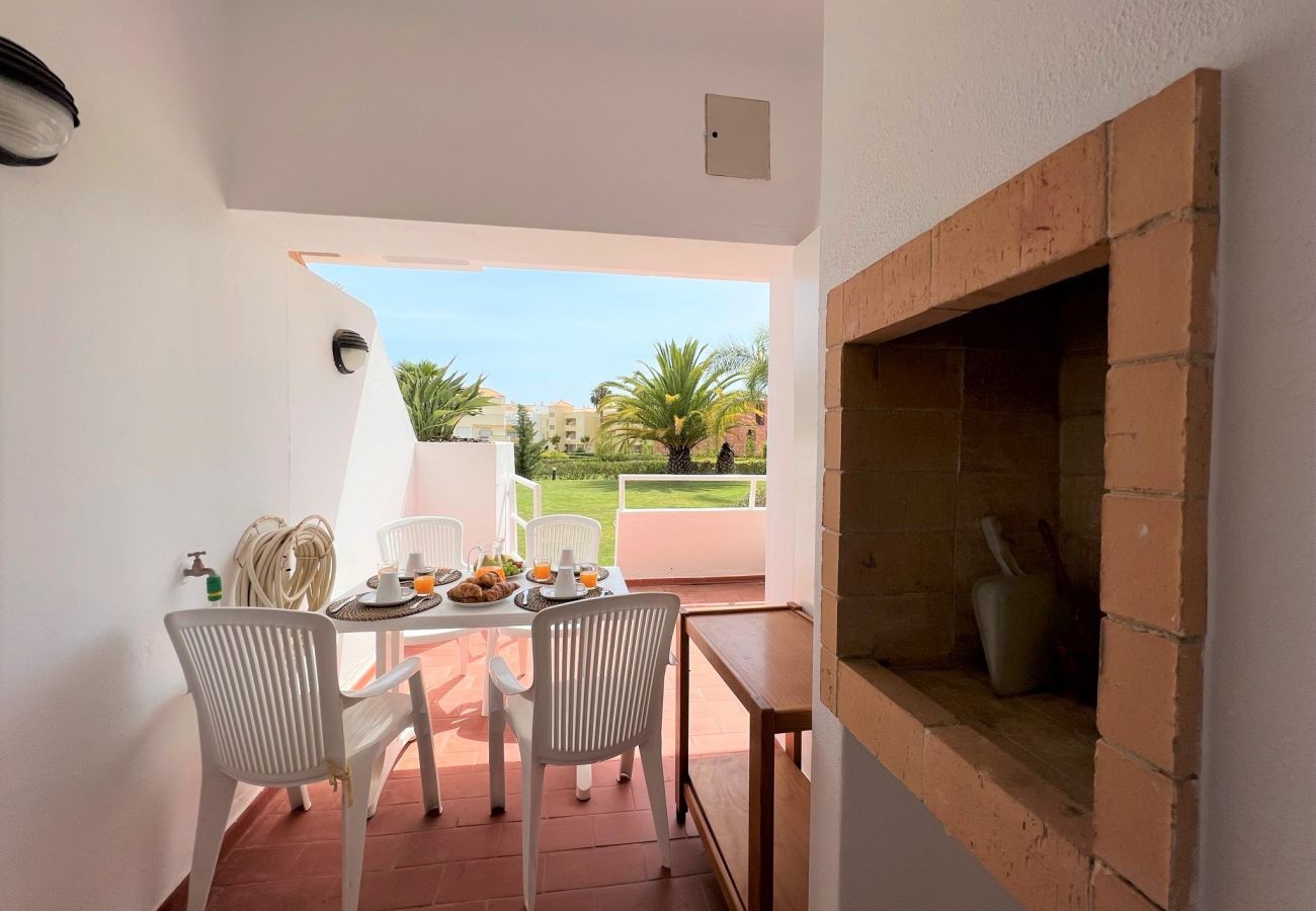 Apartamento em Vilamoura - VILAMOURA TYPICAL 1 WITH POOL by HOMING