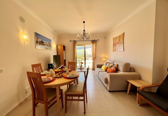 Apartamento em Albufeira - ALBUFEIRA TERRACE WITH POOL by HOMING Apartamento em Albufeira - ALBUFEIRA TERRACE WITH POOL by HOMING