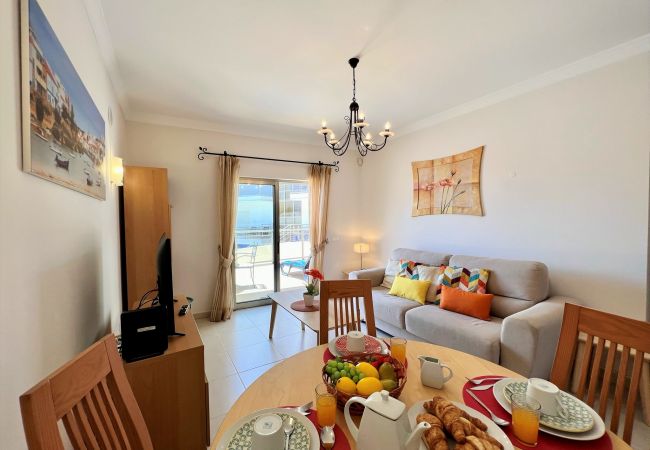Apartamento em Albufeira - ALBUFEIRA TERRACE WITH POOL by HOMING Apartamento em Albufeira - ALBUFEIRA TERRACE WITH POOL by HOMING