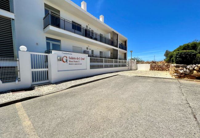 Apartamento em Albufeira - ALBUFEIRA TERRACE WITH POOL by HOMING Apartamento em Albufeira - ALBUFEIRA TERRACE WITH POOL by HOMING