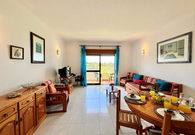 Apartamento em Albufeira - ALBUFEIRA CLASSIC 1 WITH POOL by HOMING Apartamento em Albufeira - ALBUFEIRA CLASSIC 1 WITH POOL by HOMING