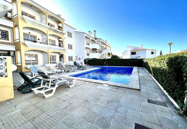 Apartamento em Quarteira - QUARTEIRA CLASSIC 1 WITH POOL by HOMING Apartamento em Quarteira - QUARTEIRA CLASSIC 1 WITH POOL by HOMING