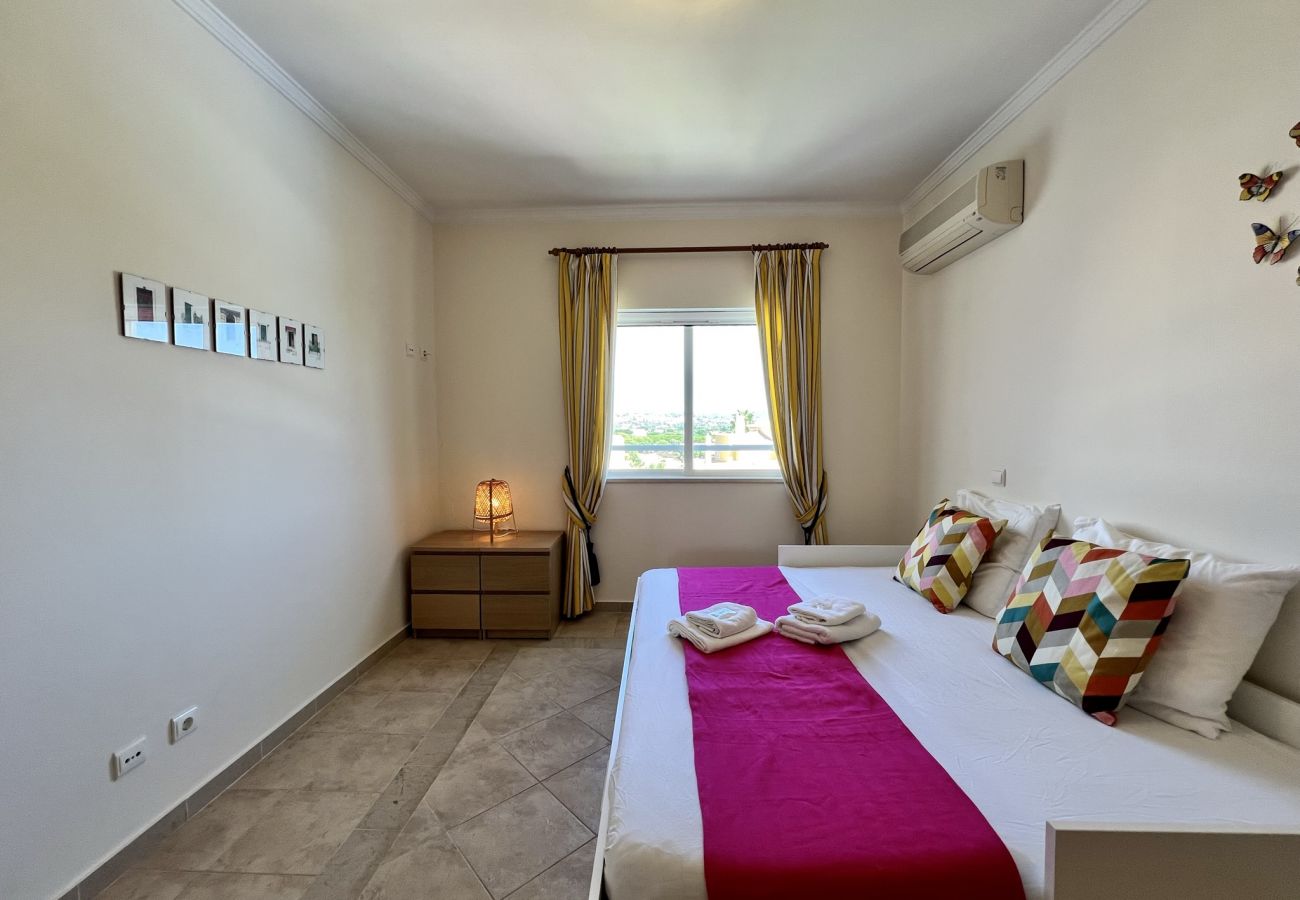 Apartamento em Albufeira - ALBUFEIRA VALLEY 1 WITH POOL by HOMING