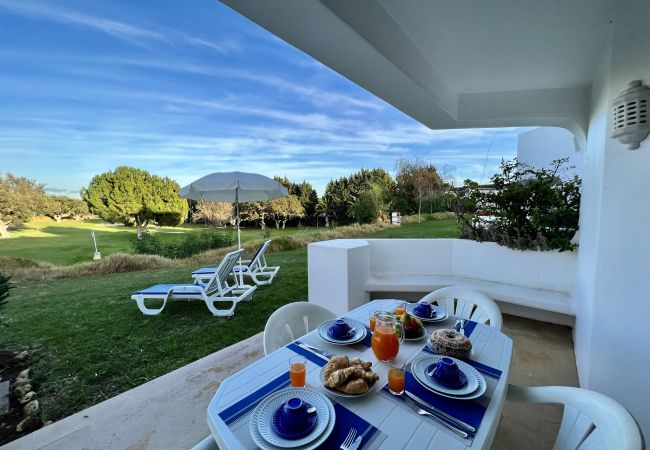 Apartamento em Albufeira - ALBUFEIRA BALAIA GOLF VILAGE 1 WITH POOL by HOMIN Apartamento em Albufeira - ALBUFEIRA BALAIA GOLF VILAGE 1 WITH POOL by HOMIN