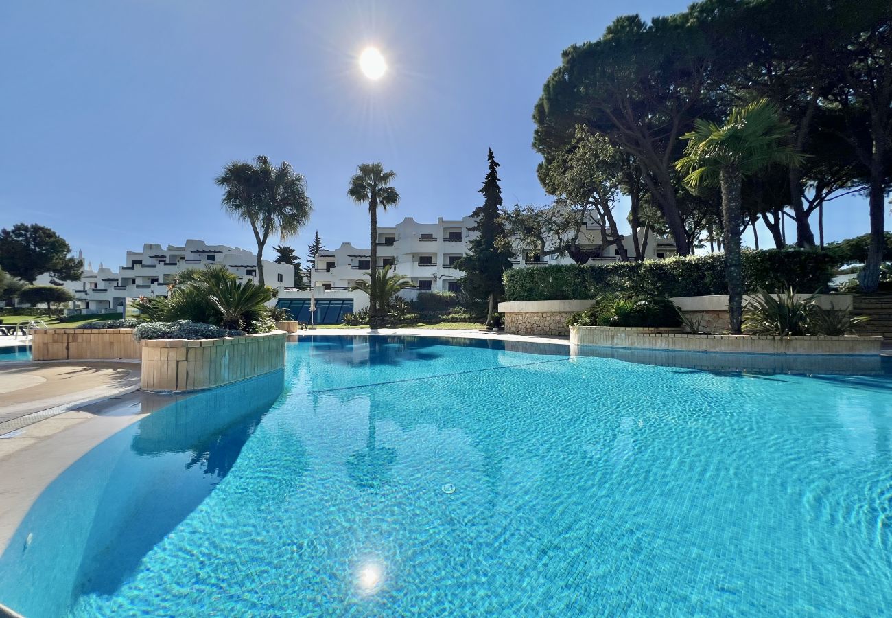 Apartamento em Albufeira - ALBUFEIRA BALAIA GOLF VILLAGE 1 WITH POOL by HOMIN