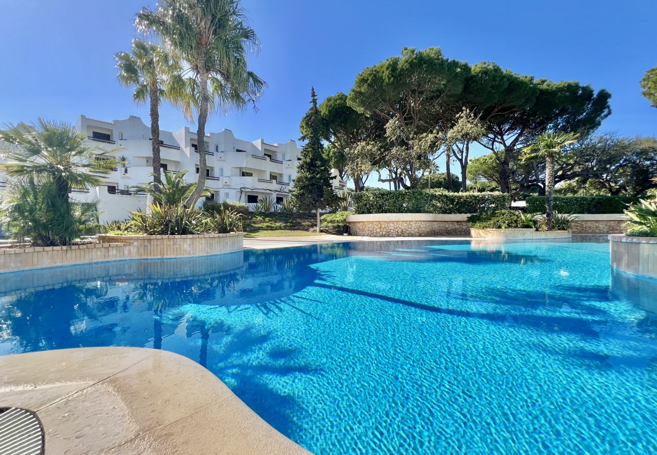 Apartamento em Albufeira - ALBUFEIRA BALAIA GOLF VILLAGE 1 WITH POOL by HOMIN