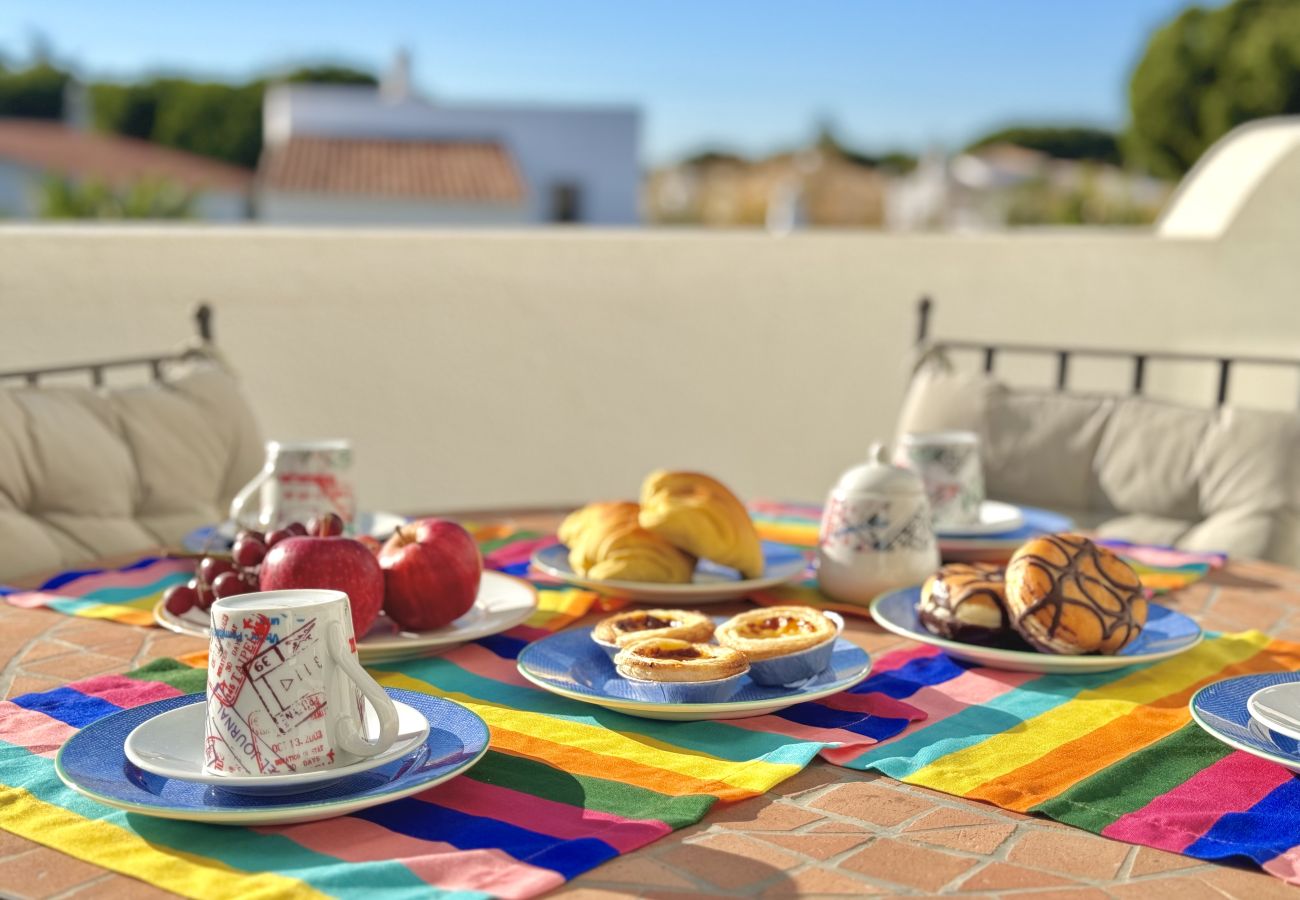 Apartamento em Vilamoura - VILAMOURA BRIGHTNESS APARTMENT WITH POOL by HOMING