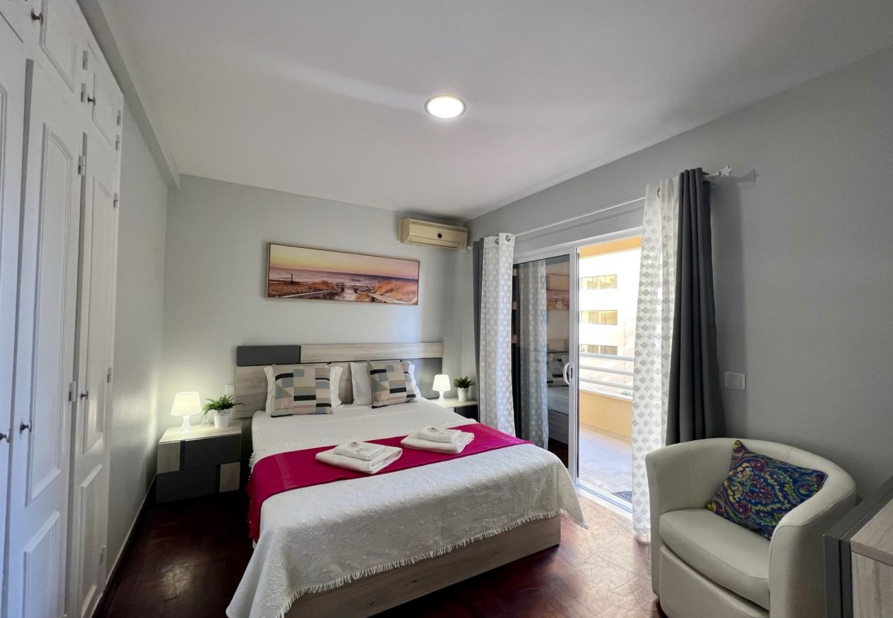 Apartamento em Vilamoura - VILAMOURA MARINA MAR 2 WITH POOL by HOMING