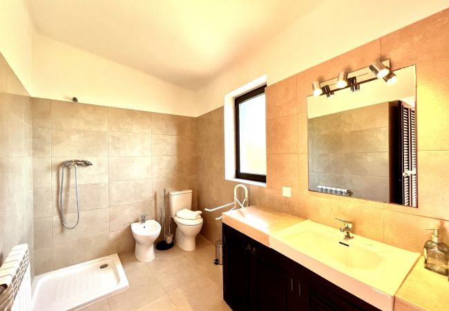 Villa em Portimão - PORTIMÃO BELLEVUE VILLA WITH POOL by HOMING Villa em Portimão - PORTIMÃO BELLEVUE VILLA WITH POOL by HOMING