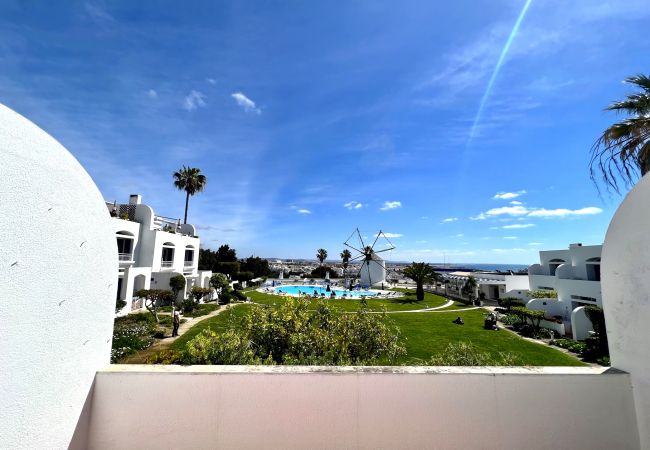 Apartamento em Albufeira - ALBUFEIRA SUNSET WITH POOL by HOMING Apartamento em Albufeira - ALBUFEIRA SUNSET WITH POOL by HOMING