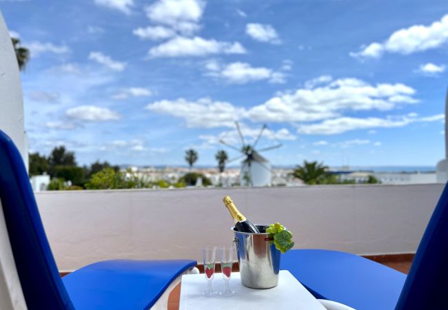 Apartamento em Albufeira - ALBUFEIRA SUNSET WITH POOL by HOMING Apartamento em Albufeira - ALBUFEIRA SUNSET WITH POOL by HOMING