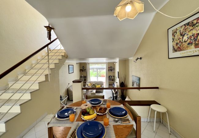 Apartamento em Albufeira - ALBUFEIRA SUNSET WITH POOL by HOMING Apartamento em Albufeira - ALBUFEIRA SUNSET WITH POOL by HOMING