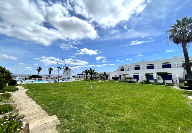 Apartamento em Albufeira - ALBUFEIRA SUNSET WITH POOL by HOMING Apartamento em Albufeira - ALBUFEIRA SUNSET WITH POOL by HOMING