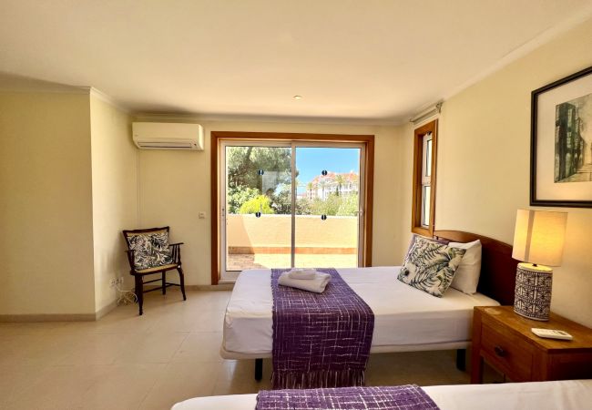 Villa em Vilamoura - VILAMOURA  AMAZING GOLF VILLA WITH POOL by HOMING Villa em Vilamoura - VILAMOURA  AMAZING GOLF VILLA WITH POOL by HOMING