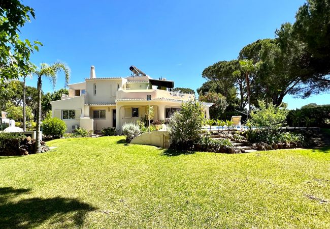 Villa em Vilamoura - VILAMOURA  AMAZING GOLF VILLA WITH POOL by HOMING Villa em Vilamoura - VILAMOURA  AMAZING GOLF VILLA WITH POOL by HOMING