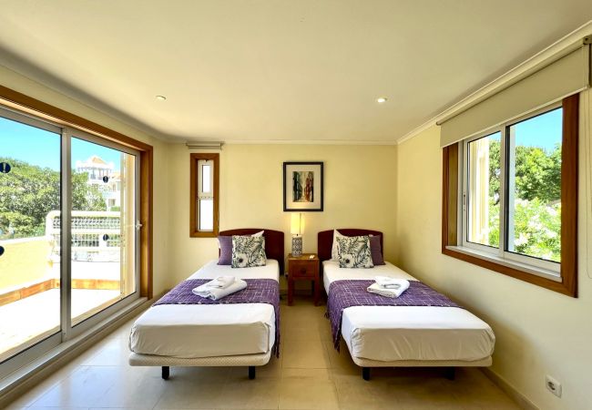 Villa em Vilamoura - VILAMOURA  AMAZING GOLF VILLA WITH POOL by HOMING Villa em Vilamoura - VILAMOURA  AMAZING GOLF VILLA WITH POOL by HOMING