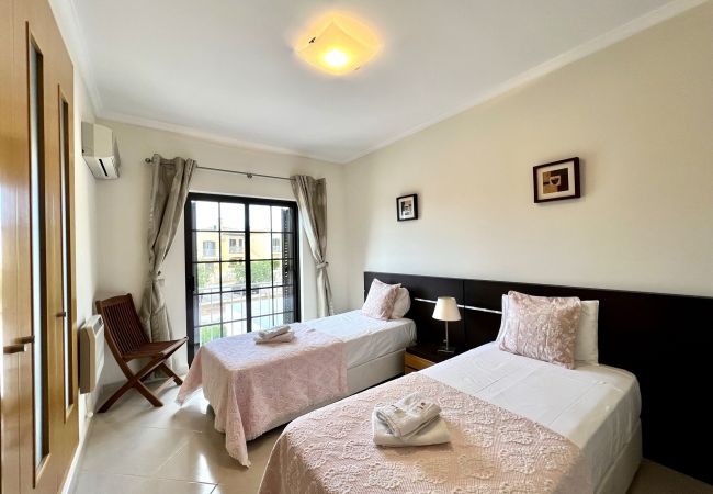 Villa em Pêra - PÊRA BRIGHTNESS VILLA by HOMING Villa em Pêra - PÊRA BRIGHTNESS VILLA by HOMING