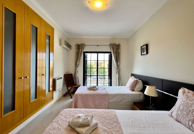 Villa em Pêra - PÊRA BRIGHTNESS VILLA by HOMING Villa em Pêra - PÊRA BRIGHTNESS VILLA by HOMING