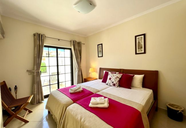 Villa em Pêra - PÊRA BRIGHTNESS VILLA by HOMING Villa em Pêra - PÊRA BRIGHTNESS VILLA by HOMING