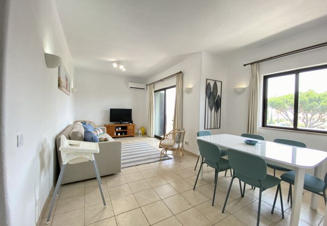 Apartamento em Vilamoura - VILAMOURA TWINS 1 WITH POOL by HOMING Apartamento em Vilamoura - VILAMOURA TWINS 1 WITH POOL by HOMING