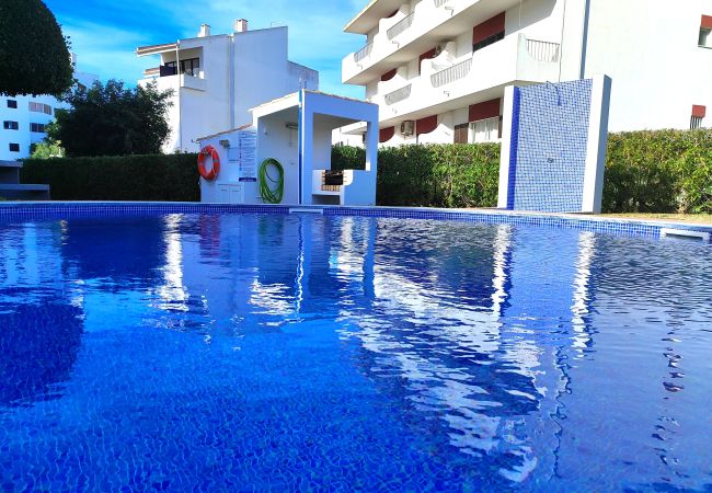 Apartamento em Vilamoura - VILAMOURA TWINS 1 WITH POOL by HOMING Apartamento em Vilamoura - VILAMOURA TWINS 1 WITH POOL by HOMING