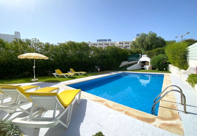 Villa em Albufeira - ALBUFEIRA VINTAGE DESIGN VILLA WITH POOL by HOMING Villa em Albufeira - ALBUFEIRA VINTAGE DESIGN VILLA WITH POOL by HOMING