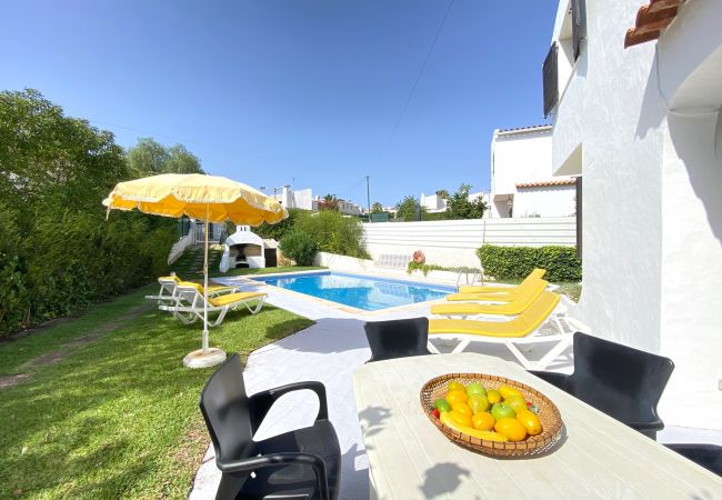 Villa em Albufeira - ALBUFEIRA VINTAGE DESIGN VILLA WITH POOL by HOMING Villa em Albufeira - ALBUFEIRA VINTAGE DESIGN VILLA WITH POOL by HOMING