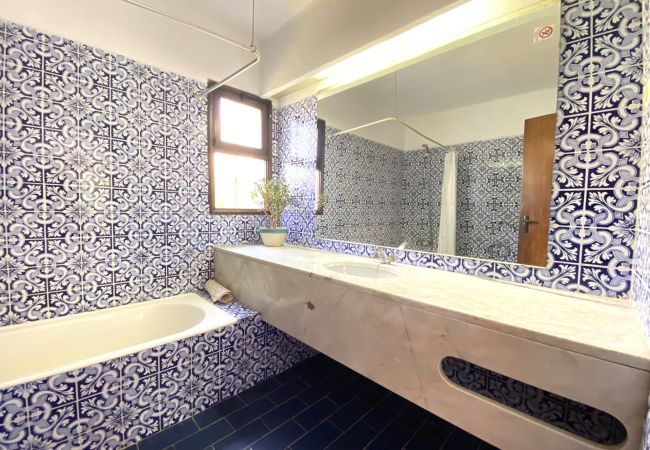 Villa em Albufeira - ALBUFEIRA VINTAGE DESIGN VILLA WITH POOL by HOMING Villa em Albufeira - ALBUFEIRA VINTAGE DESIGN VILLA WITH POOL by HOMING