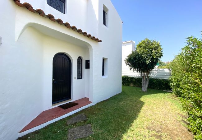 Villa em Albufeira - ALBUFEIRA VINTAGE DESIGN VILLA WITH POOL by HOMING Villa em Albufeira - ALBUFEIRA VINTAGE DESIGN VILLA WITH POOL by HOMING