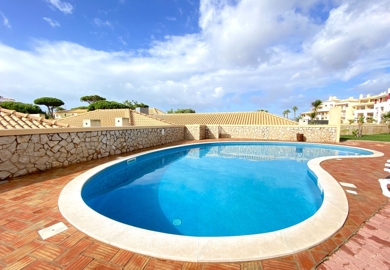 Apartamento em Albufeira - ALBUFEIRA SUNNY STYLE WITH POOL by HOMING